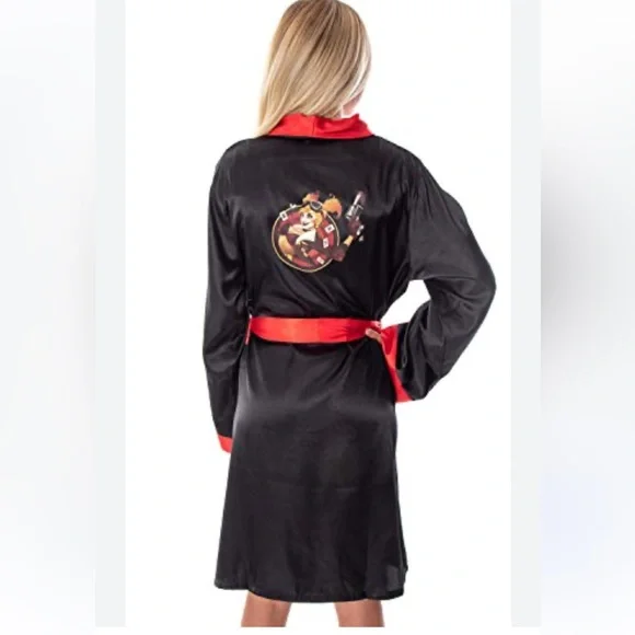 DC Comics Bombshells Women's Robe - Size OS - Picture 2 of 11